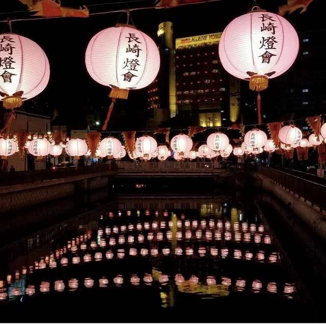 ちょっと1杯 たまに失敗 夢に乾杯「夜蝶」 - オンラインスナック横丁