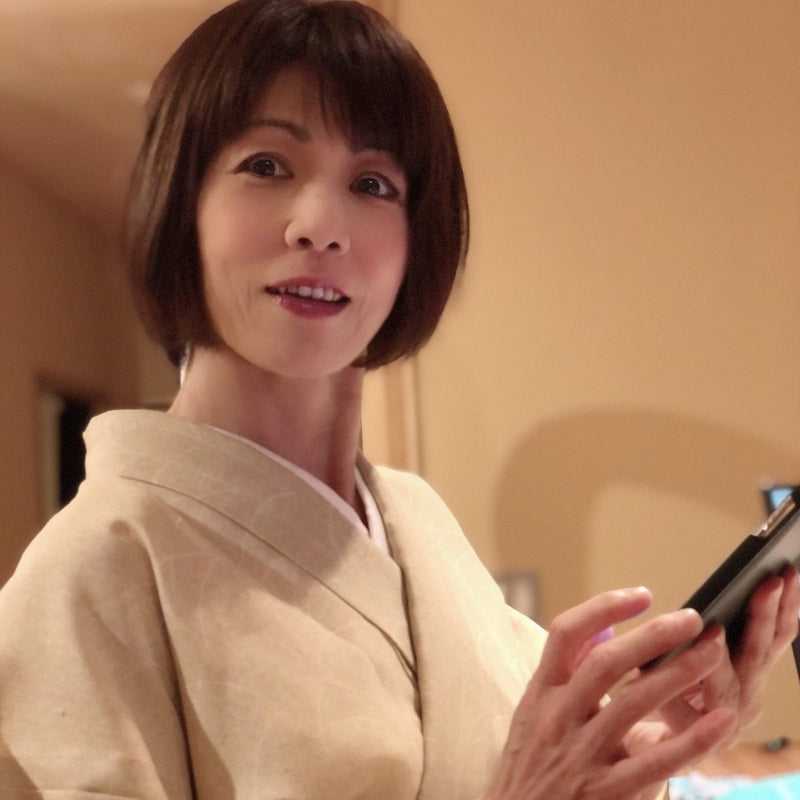 １万人に好かれるよりあなたに好かれたい「まり子の酒楽場」 - オンラインスナック横丁