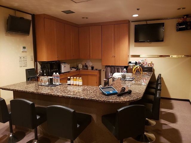 のんびり自然体でお酒を楽しめるお店「Haraly（ハラリー）」 - オンラインスナック横丁