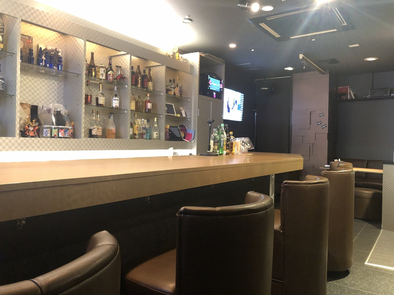 気楽さNo. 1の石川スナック「カラオケbar Rokusuke」 – スナック横丁