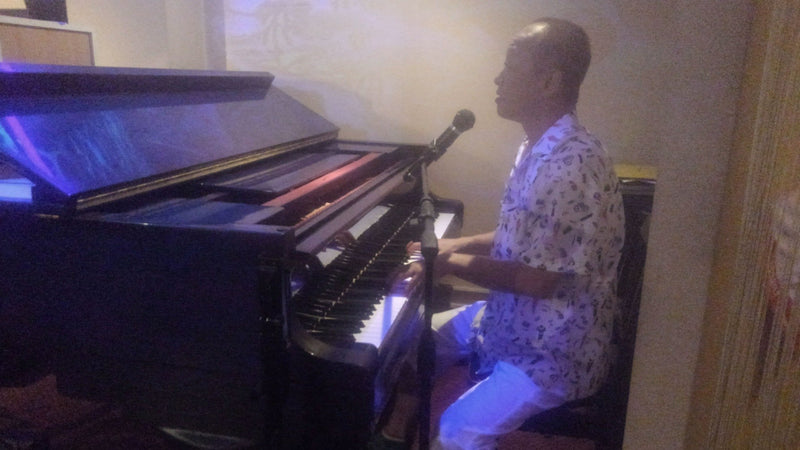 音楽好きが集まるお店 「オスカー」 - オンラインスナック横丁